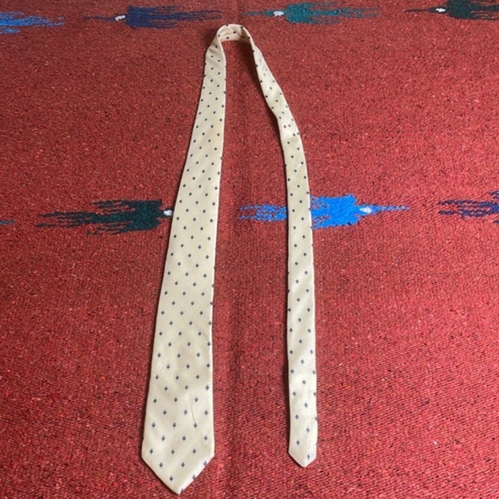 Bon Jour‎ 100 % Italian Silk Made in USA Yellow Blue Vintage Tie